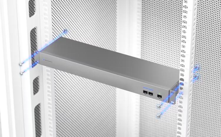 UniFi WAN Switch
